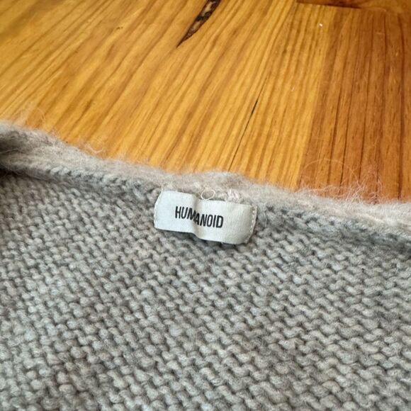 Humanoid V-Neck Sweater Gray/Tan 3/4 Sleeve Alpaca Blend Womens SMALL - Picture 4 of 9